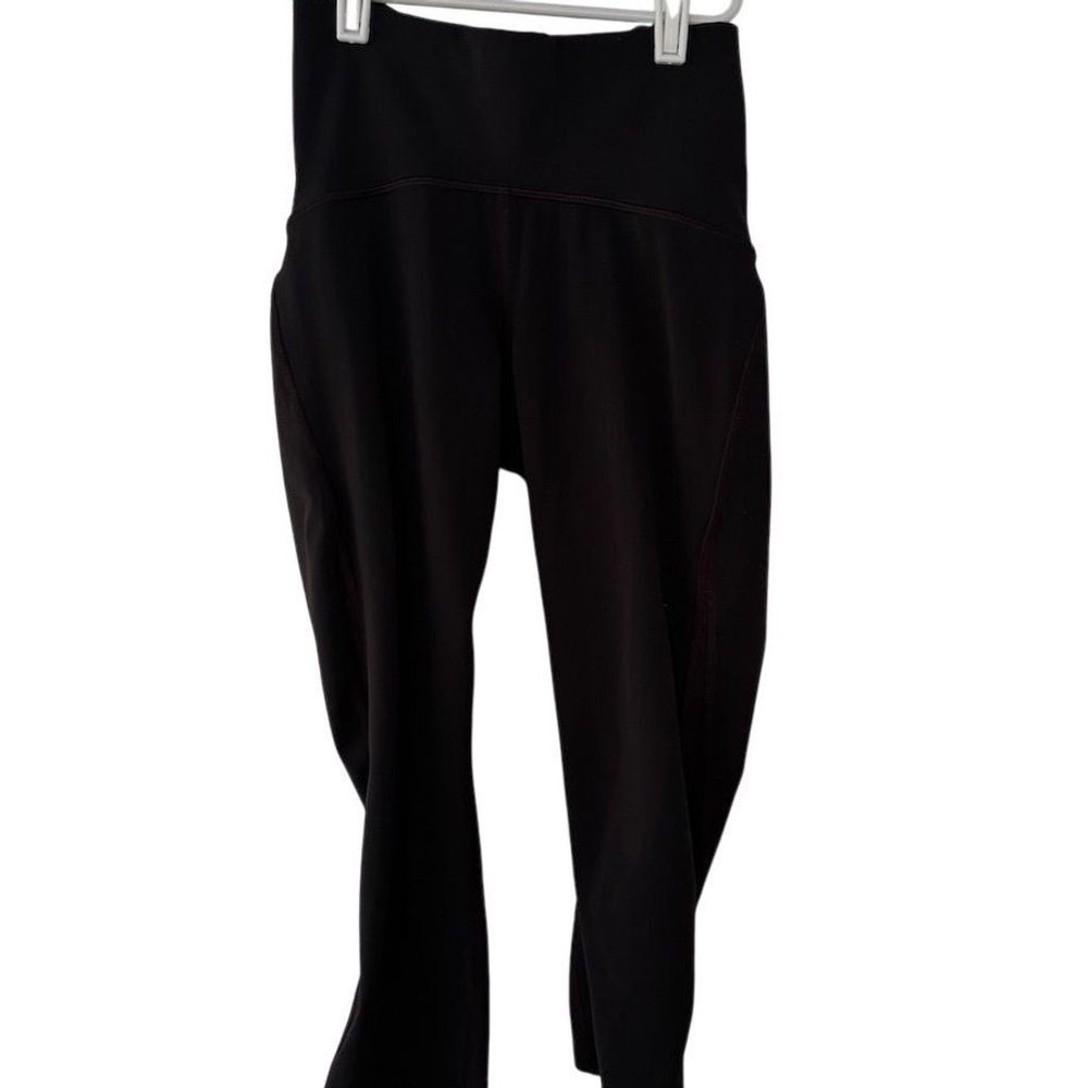 Lululemon Women's Black Cropped Leggings Size 2 Activewear Yoga Nice!